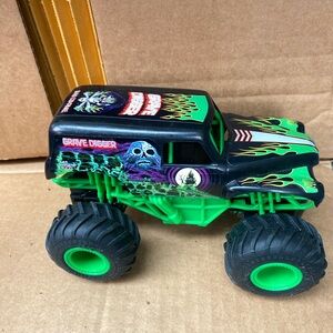 3 for $10 - Monster Jam Spin Master Grave Digger Monster Truck Toy